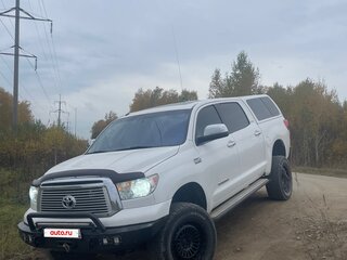 2011 Toyota Tundra CrewMax II, белый, 3870000 рублей, вид 1