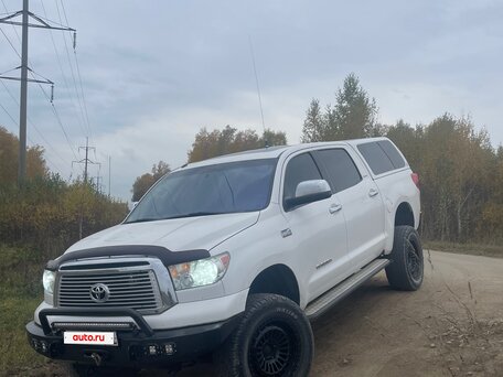 2011 Toyota Tundra CrewMax II, белый, 3870000 рублей, вид 1