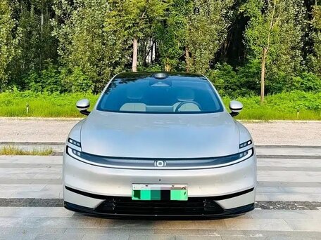 2026 Changan Qiyuan A06 28.39 kWh, серебристый, 2750000 рублей, вид 2