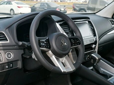 2026 Mitsubishi Montero Sport III Рестайлинг, чёрный, 7250000 рублей, вид 4
