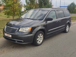 2011 Chrysler Town & Country V Рестайлинг, чёрный, 1460000 рублей, вид 1
