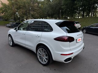 2016 Porsche Cayenne S II Рестайлинг (958), белый, 2950000 рублей, вид 4