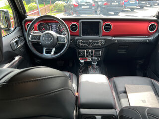 2019 Jeep Wrangler IV (JL), чёрный, 5600000 рублей, вид 3