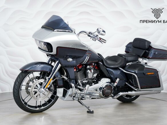 2019 Harley-Davidson CVO Road Glide, серый, 2799000 рублей - вид 2