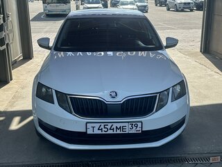 2018 Skoda Octavia III (A7) Рестайлинг, белый, 1500000 рублей, вид 2