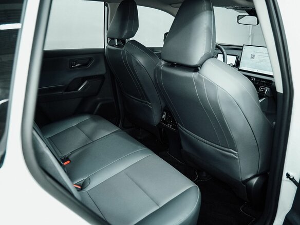 2026 Toyota RAV4 VI (XA60), белый, 4200000 рублей - вид 16