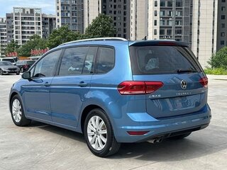 2021 Volkswagen Touran L II, голубой, 1990000 рублей, вид 4