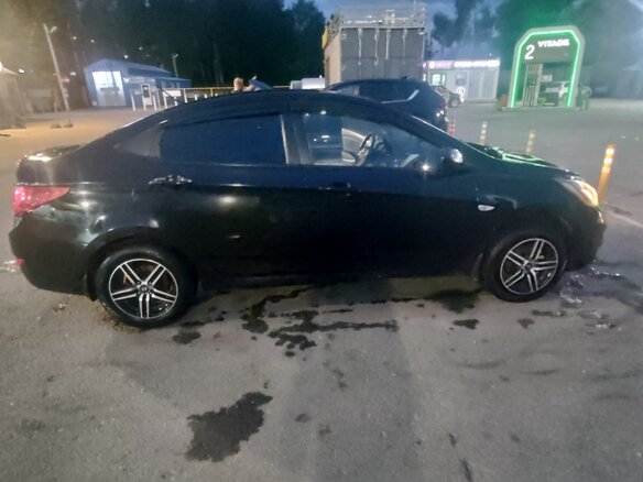2013 Hyundai Solaris I, чёрный, 440000 рублей - вид 2