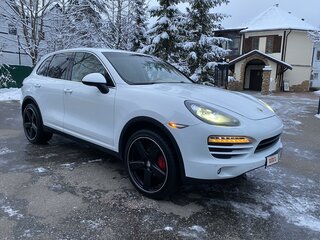 2012 Porsche Cayenne II (958), белый, 2450000 рублей, вид 1