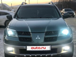2005 Mitsubishi Outlander I, зелёный, 615000 рублей, вид 2