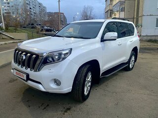 2014 Toyota Land Cruiser Prado 150 Series Рестайлинг 1, белый, 3400000 рублей, вид 1