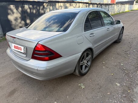 2000 Mercedes-Benz C-Класс 200 II (W203), серебристый, 580000 рублей, вид 2