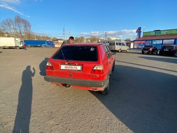 1989 Volkswagen Golf II, красный - вид 2