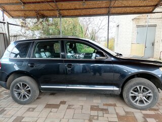 2007 Volkswagen Touareg I Рестайлинг, чёрный, 850000 рублей, вид 3