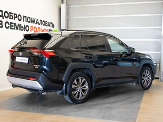 2023 Toyota RAV4 V (XA50), чёрный, 3389000 рублей, вид 4