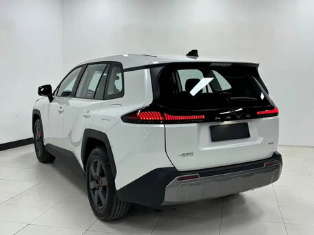 2025 Toyota RAV4 VI (XA60), белый, 4150000 рублей, вид 3