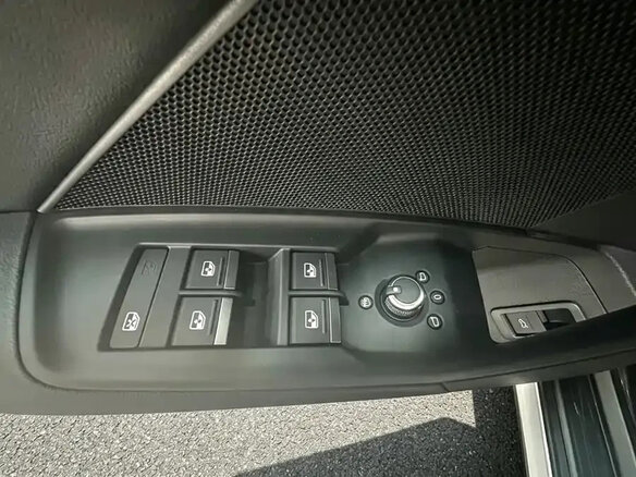 2023 Audi A3 Sportback 35 TFSI IV (8Y), зелёный, 2180000 рублей - вид 12