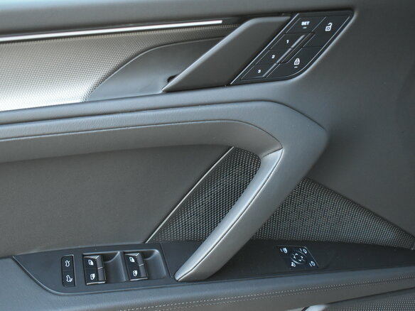 2026 Porsche Cayenne Electric IV, чёрный, 25190000 рублей - вид 22