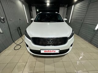 2019 Kia Sorento III Prime Рестайлинг, белый, 3650000 рублей, вид 2