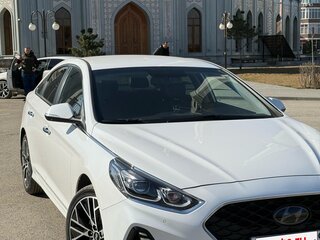 2019 Hyundai Sonata VII (LF) Рестайлинг, белый, 1950000 рублей, вид 2