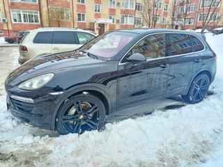 2011 Porsche Cayenne S II (958), чёрный, 1900000 рублей, вид 3