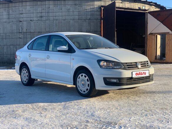 2017 Volkswagen Polo V Рестайлинг, белый, 1100000 рублей - вид 3