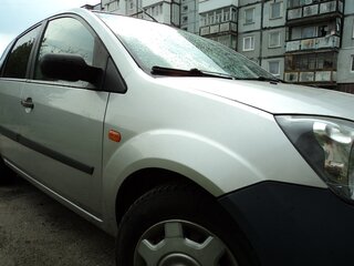 2007 Ford Fiesta Mk5, серебристый, 420000 рублей, вид 4