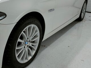 2014 BMW 5 серии 530d xDrive VI (F10/F11/F07) Рестайлинг, белый, 1790000 рублей, вид 5