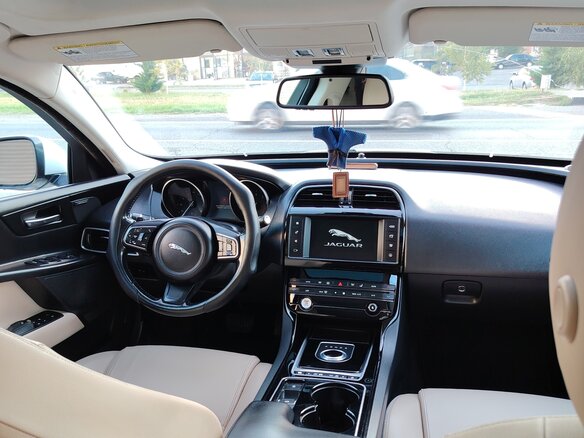 2017 Jaguar XE I, белый, 1200000 рублей - вид 8