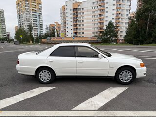 2001 Toyota Chaser VI (X100) Рестайлинг, белый, 1720000 рублей, вид 4