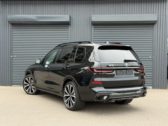 2026 BMW X7 40d I (G07) Рестайлинг, чёрный - вид 5