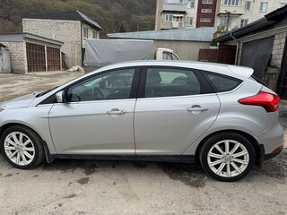 2018 Ford Focus III Рестайлинг, серебристый, 1200000 рублей, вид 2