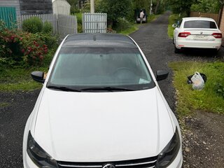 2018 Volkswagen Polo V Рестайлинг, белый, 570000 рублей, вид 2