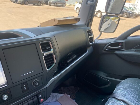 2026 Isuzu Elf (N-series), белый, 5090000 рублей - вид 9