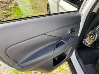 2015 Mitsubishi Outlander III Рестайлинг, белый, 1496000 рублей, вид 3