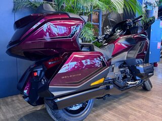2025 Honda GL 1800 Gold Wing, пурпурный, 4600000 рублей, вид 5
