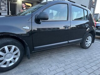 2013 Renault Sandero I, чёрный, 390000 рублей, вид 3