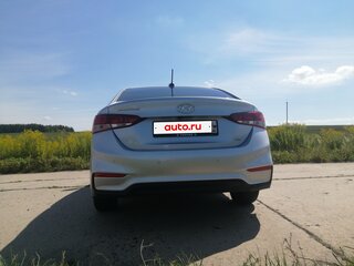 2018 Hyundai Solaris II, серебристый, 1500000 рублей, вид 3