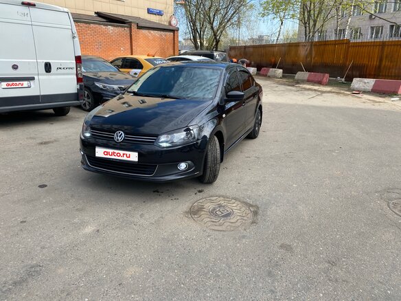 2013 Volkswagen Polo V, чёрный, 590000 рублей - вид 1