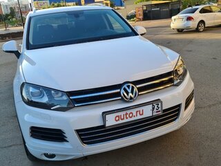 2013 Volkswagen Touareg II, белый, 2700000 рублей, вид 4