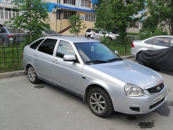 2010 Lada (ВАЗ) Priora I, серебристый, 350000 рублей - вид 1