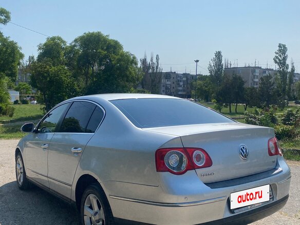2010 Volkswagen Passat B6, серебристый, 870000 рублей - вид 5