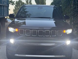 2023 Jeep Compass II Рестайлинг, серый, 2150000 рублей, вид 3