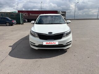 2016 Kia Rio III Рестайлинг, белый, 600000 рублей, вид 2