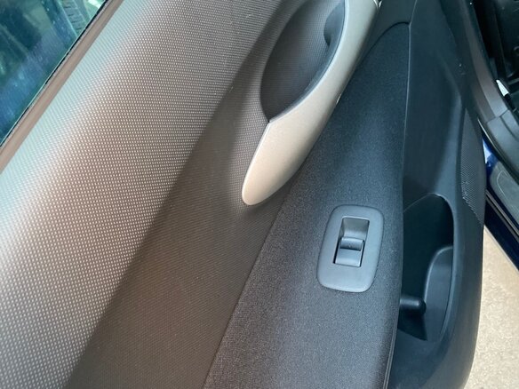 2008 Toyota Auris I, синий, 700000 рублей - вид 20