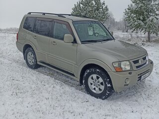 2004 Mitsubishi Pajero III Рестайлинг, бежевый, 1000000 рублей, вид 2