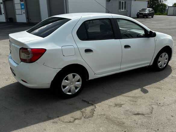 2014 Renault Logan II, белый, 399000 рублей - вид 2