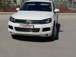 2011 Volkswagen Touareg II, белый, 1950000 рублей, вид 1