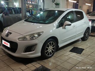 2011 Peugeot 308 I, белый, 450000 рублей, вид 1