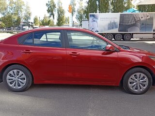 2021 Kia Rio IV Рестайлинг (Global market), красный, 1499000 рублей, вид 5